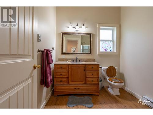 450 River  W Drive, Christina Lake, BC - Indoor Photo Showing Bathroom