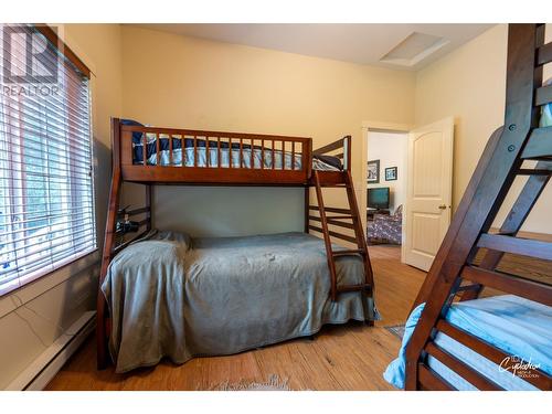 450 River  W Drive, Christina Lake, BC - Indoor Photo Showing Bedroom