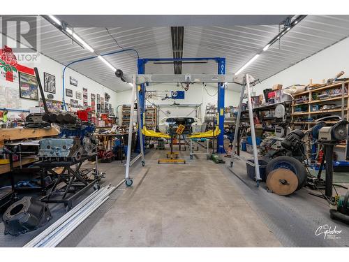 450 River  W Drive, Christina Lake, BC - Indoor Photo Showing Garage