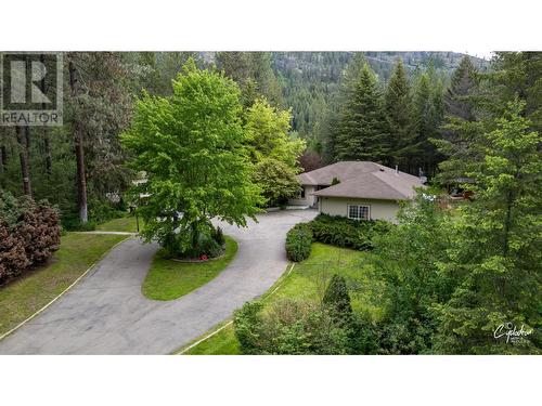 450 River  W Drive, Christina Lake, BC - Outdoor