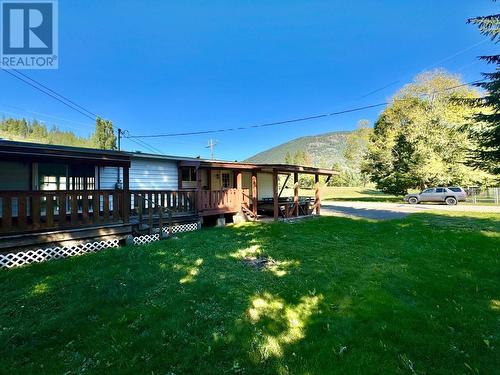 901 Eighth Street, Salmo, BC - Outdoor