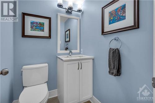 183 Annapolis Circle, Ottawa, ON - Indoor Photo Showing Bathroom