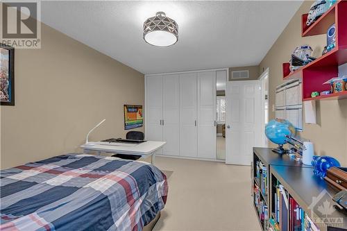 183 Annapolis Circle, Ottawa, ON - Indoor Photo Showing Bedroom