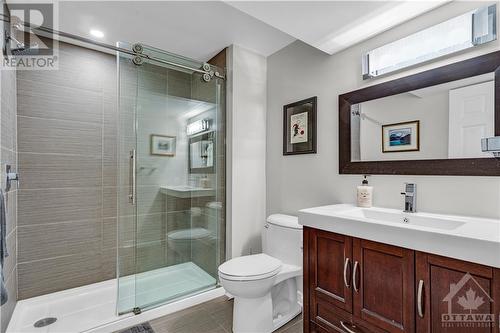 183 Annapolis Circle, Ottawa, ON - Indoor Photo Showing Bathroom