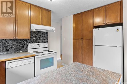 1522 Vickies Avenue, Saskatoon, SK - Indoor Photo Showing Kitchen