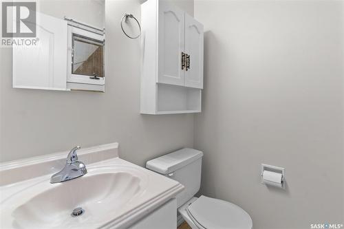 1522 Vickies Avenue, Saskatoon, SK - Indoor Photo Showing Bathroom