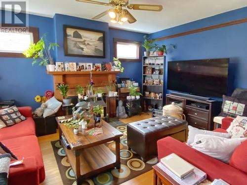 615 E 5Th Avenue, Prince Rupert, BC - Indoor Photo Showing Living Room