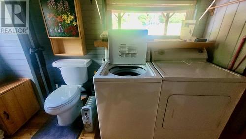 8780 Martens Road, Slocan, BC - Indoor Photo Showing Laundry Room