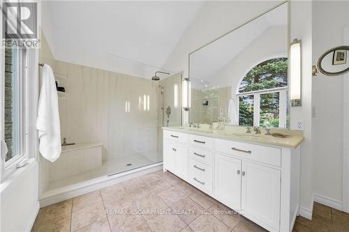 1901 River Road E, Haldimand, ON - Indoor Photo Showing Bathroom