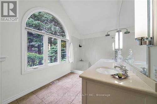 1901 River Road E, Haldimand, ON - Indoor Photo Showing Bathroom