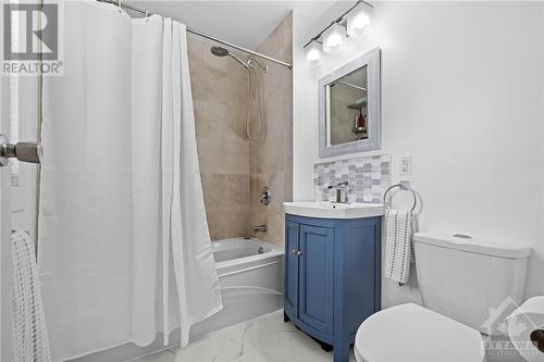 253 Anna Avenue, Ottawa, ON - Indoor Photo Showing Bathroom