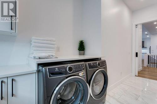 927 Carnoustie Drive, Kelowna, BC - Indoor Photo Showing Laundry Room