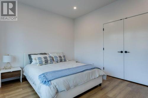 927 Carnoustie Drive, Kelowna, BC - Indoor Photo Showing Bedroom