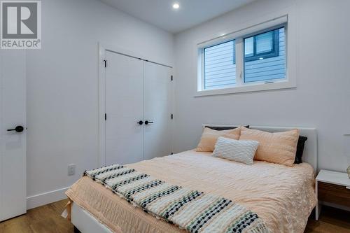 927 Carnoustie Drive, Kelowna, BC - Indoor Photo Showing Bedroom