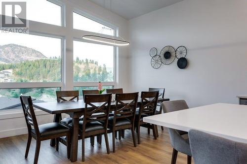 927 Carnoustie Drive, Kelowna, BC - Indoor Photo Showing Dining Room