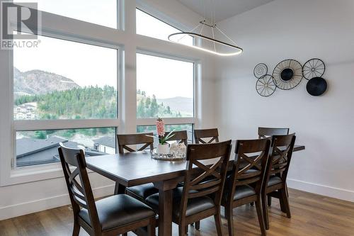 927 Carnoustie Drive, Kelowna, BC - Indoor Photo Showing Dining Room