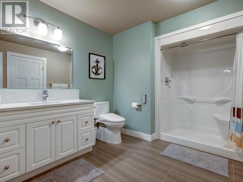 4000 Saturna Ave, Powell River, BC - Indoor Photo Showing Bathroom