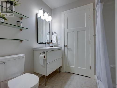 4000 Saturna Ave, Powell River, BC - Indoor Photo Showing Bathroom