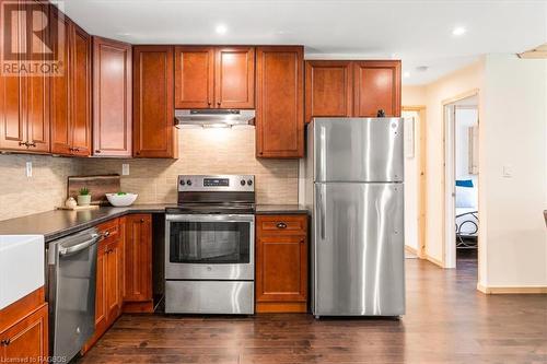 19 Murray Avenue, Northern Bruce Peninsula, ON - Indoor Photo Showing Kitchen