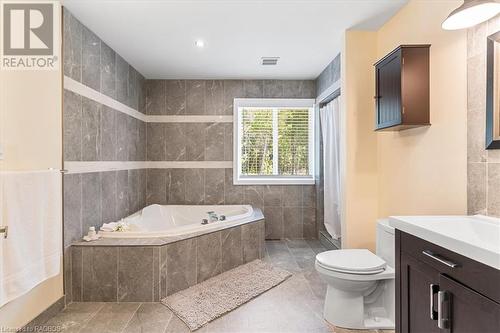 19 Murray Avenue, Northern Bruce Peninsula, ON - Indoor Photo Showing Bathroom