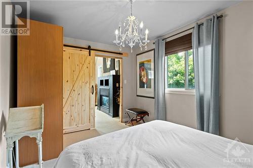 272 Royal Avenue, Ottawa, ON - Indoor Photo Showing Bedroom