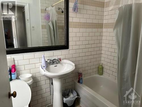 175 Goulburn Avenue, Ottawa, ON - Indoor Photo Showing Bathroom