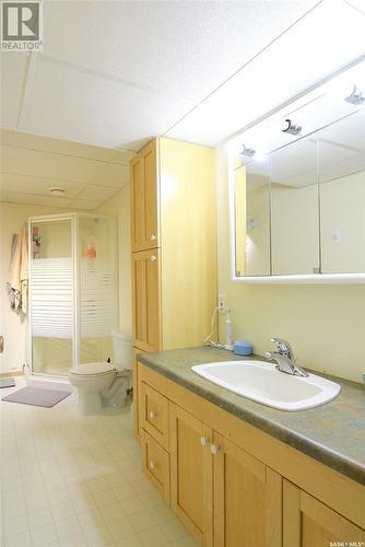 2 Morrison Drive, Yorkton, SK - Indoor Photo Showing Bathroom