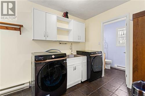 141 Marys Point Road, Harvey, NB - Indoor Photo Showing Laundry Room