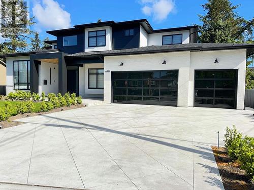 665 Chapman Ave, Coquitlam, BC - Outdoor With Facade
