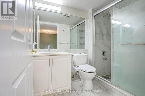 1127 - 25 Kingsbridge Garden Circle, Mississauga, ON - Indoor Photo Showing Bathroom