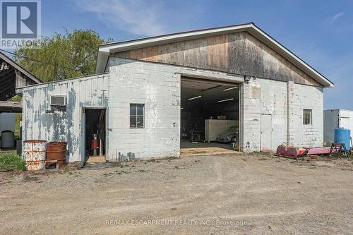 468 Mud Street W, Grimsby, ON - Outdoor With Exterior