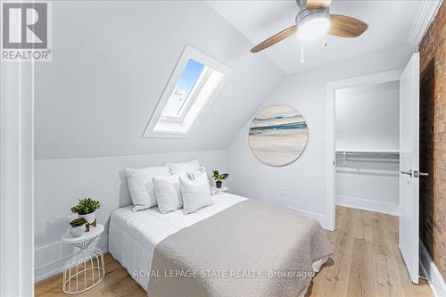452-454 Upper Wellington Street, Hamilton, ON - Indoor Photo Showing Bedroom