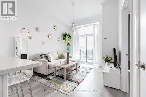 514 - 450 Dundas Street, Hamilton, ON - Indoor Photo Showing Living Room