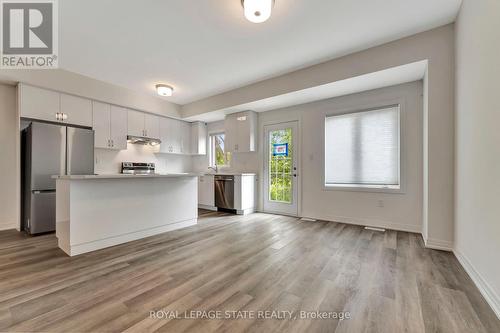 30 - 620 Colborne Street W, Brantford, ON - Indoor Photo Showing Kitchen