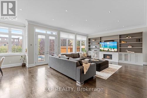 267 King High Drive, Vaughan, ON - Indoor Photo Showing Living Room