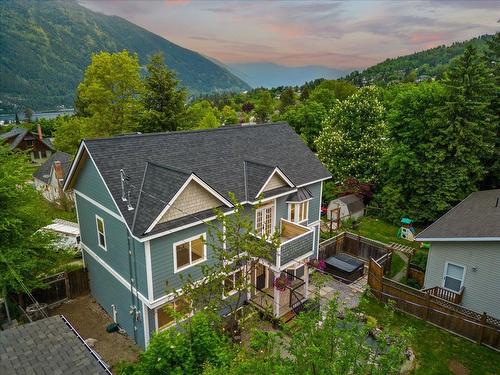 211 Houston Street, Nelson, BC - Outdoor