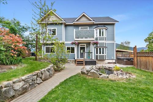 211 Houston Street, Nelson, BC - Outdoor