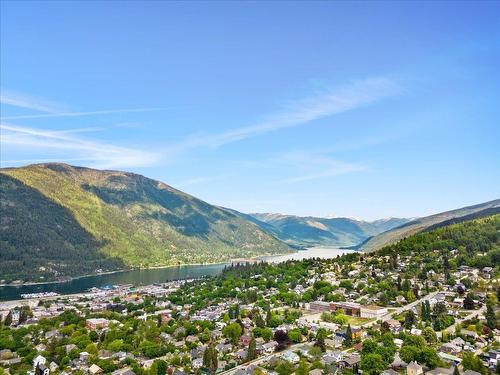 211 Houston Street, Nelson, BC - Outdoor With View