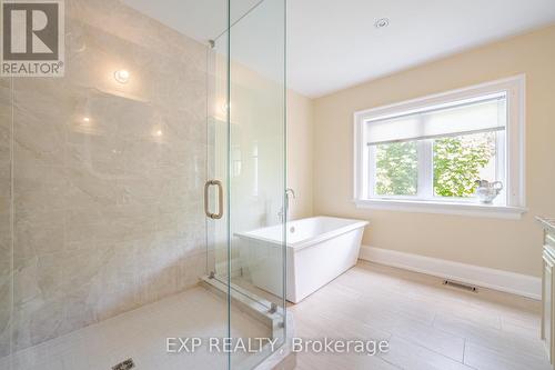 285 Harvie Road, Barrie, ON - Indoor Photo Showing Bathroom