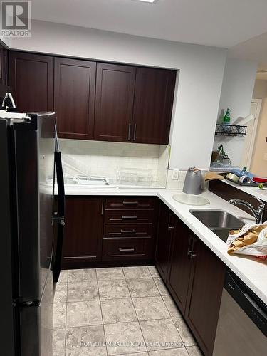 2309 - 38 Lee Centre Drive, Toronto, ON - Indoor Photo Showing Kitchen With Double Sink