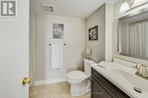 908 - 22 Clarissa Drive, Richmond Hill, ON - Indoor Photo Showing Bathroom