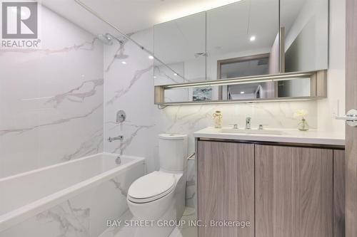2106 - 38 Widmer Street, Toronto, ON - Indoor Photo Showing Bathroom