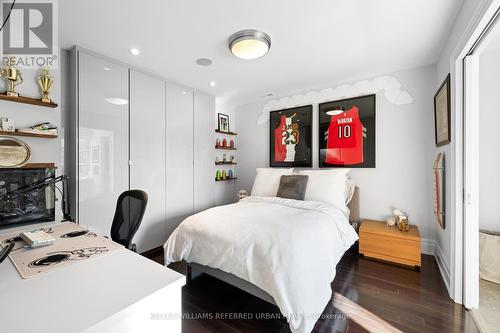215 Lonsmount Drive, Toronto, ON - Indoor Photo Showing Bedroom
