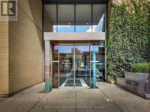 402 - 438 King Street W, Toronto, ON - Outdoor With Exterior