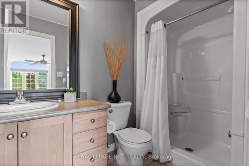 3 Muscat Drive, Grimsby, ON - Indoor Photo Showing Bathroom