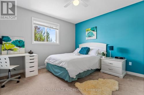 3 Muscat Drive, Grimsby, ON - Indoor Photo Showing Bedroom