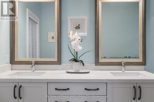 2768 Chestnut Street, Lincoln, ON - Indoor Photo Showing Bathroom