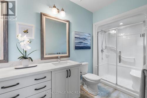 2768 Chestnut Street, Lincoln, ON - Indoor Photo Showing Bathroom