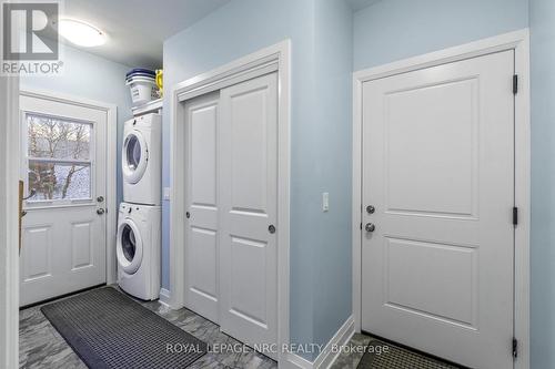 2768 Chestnut Street, Lincoln, ON - Indoor Photo Showing Laundry Room