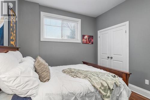 2768 Chestnut Street, Lincoln, ON - Indoor Photo Showing Bedroom